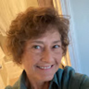 Meet your Posher, Antonia